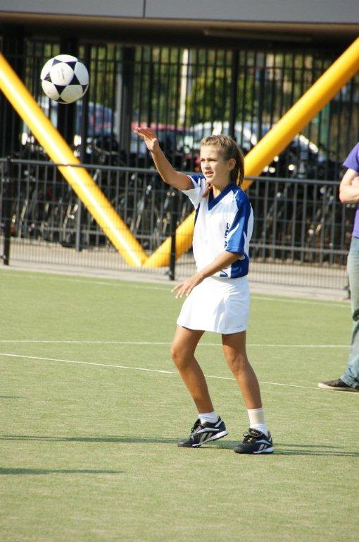 2009-09-26-10.54.26 Korfbal D3-D2_638x960.jpg